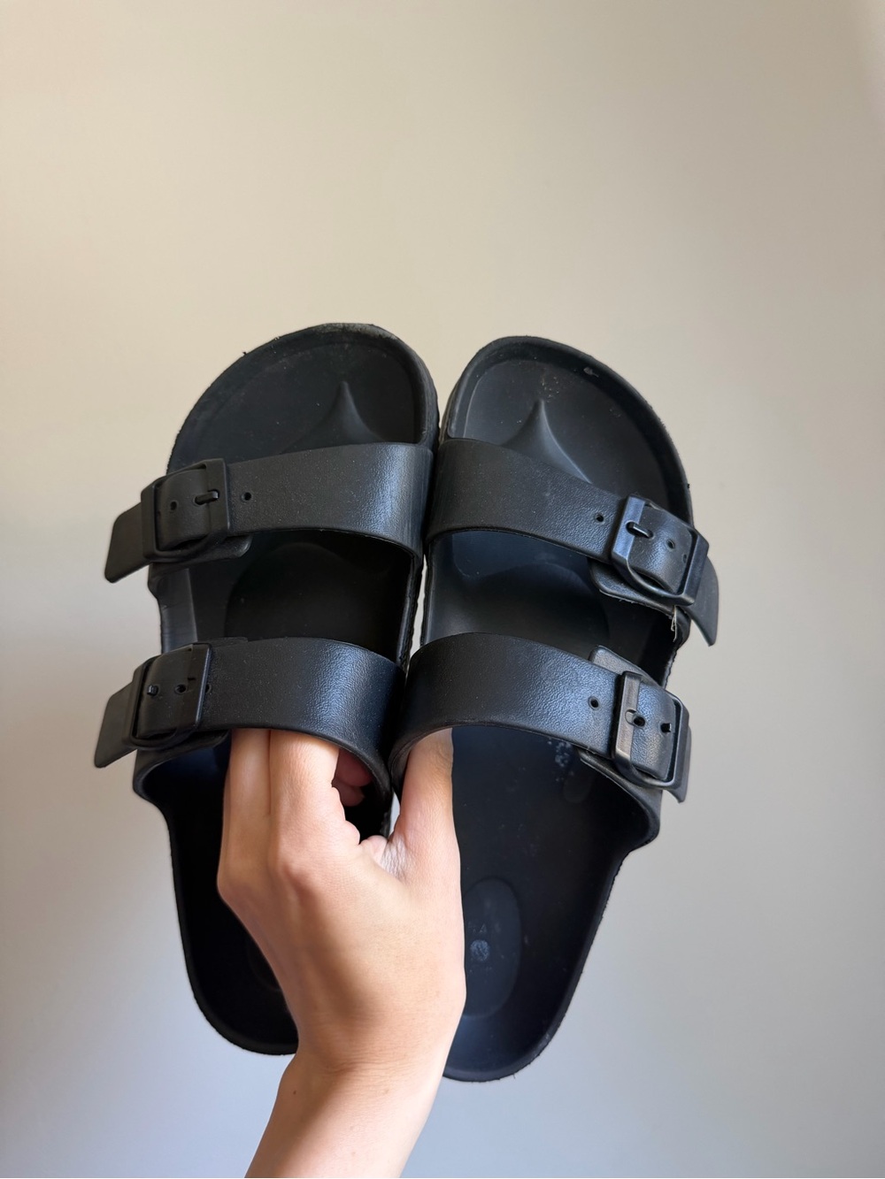 Women’s black Birkenstock Arizona inspired style sandal